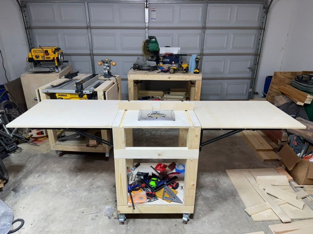 Expandable Router Table