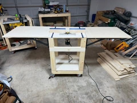 Expandable Router Table