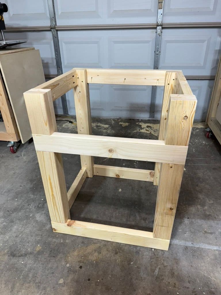 Expandable Router Table